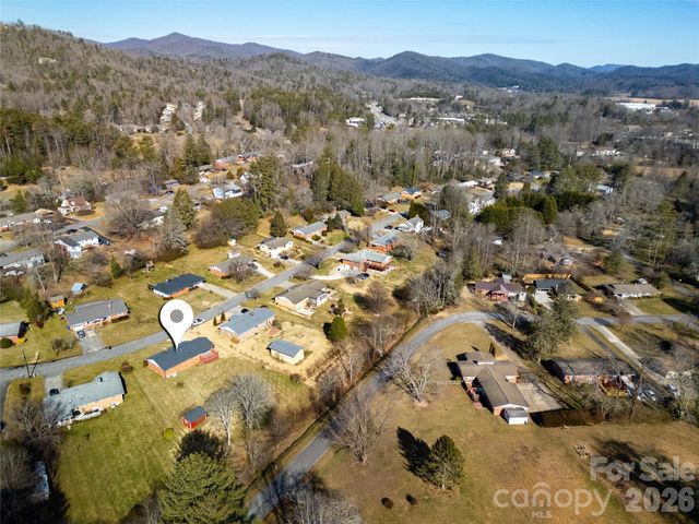 112 Allison Road, Brevard, NC 28712