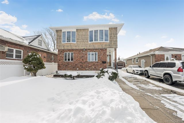 60 Saint Johns Avenue, Valley Stream, NY 11580