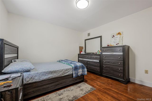 60 Saint Johns Avenue, Valley Stream, NY 11580