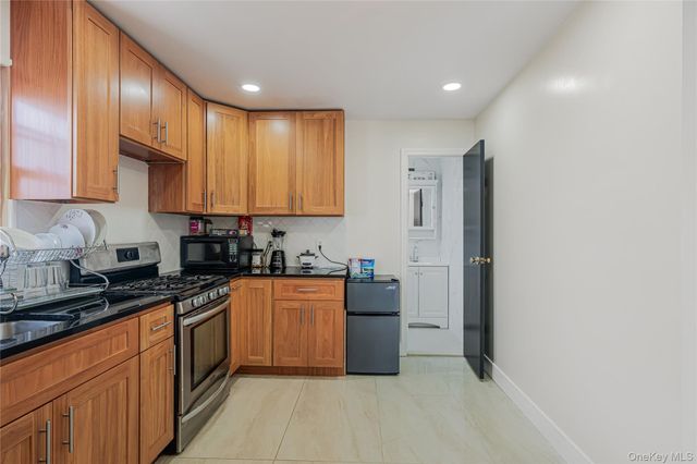 60 Saint Johns Avenue, Valley Stream, NY 11580