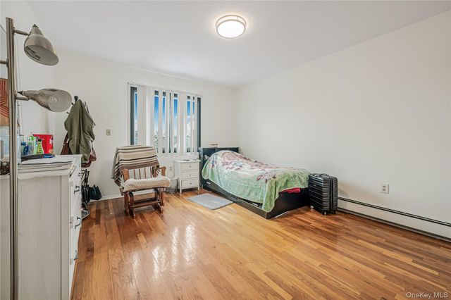 60 Saint Johns Avenue, Valley Stream, NY 11580