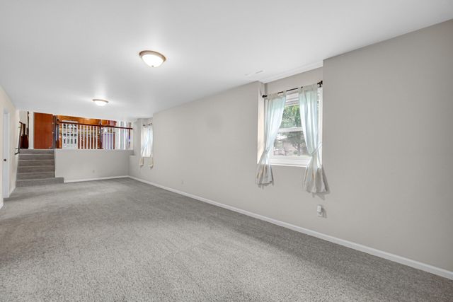 17472 Hawthorne Drive, Lowell, IN 46356