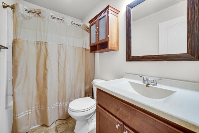 17472 Hawthorne Drive, Lowell, IN 46356