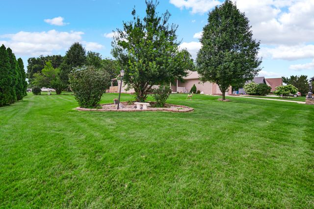 17472 Hawthorne Drive, Lowell, IN 46356