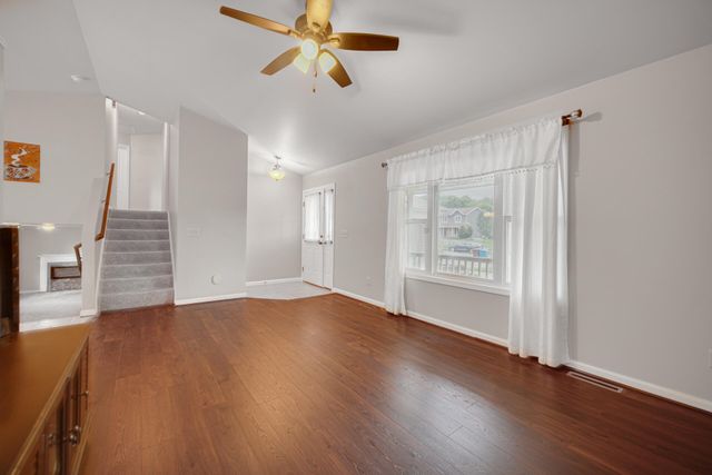 17472 Hawthorne Drive, Lowell, IN 46356