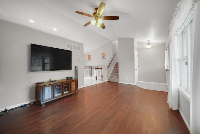 17472 Hawthorne Drive, Lowell, IN 46356