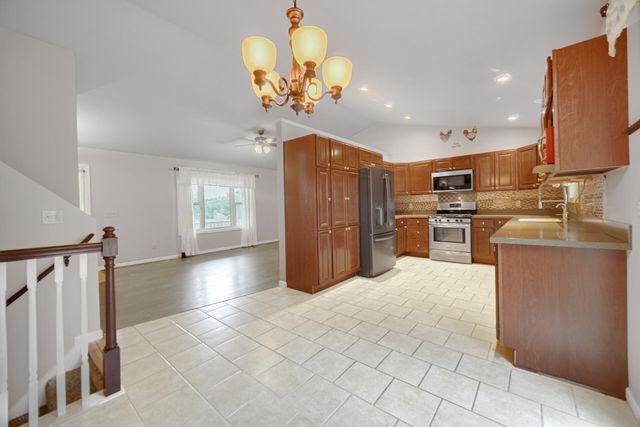 17472 Hawthorne Drive, Lowell, IN 46356