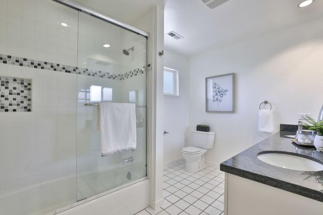 831 Kipling Street, Palo Alto, CA 94301
