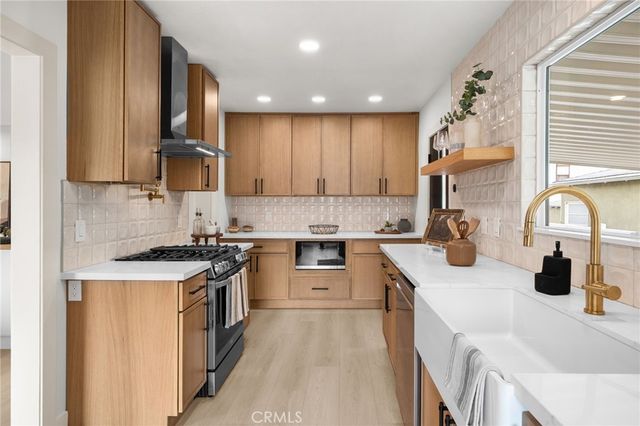 3477 Floresta, Los Angeles, CA 90043