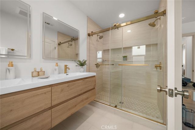 3477 Floresta, Los Angeles, CA 90043