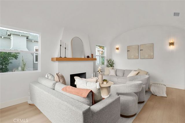 3477 Floresta, Los Angeles, CA 90043