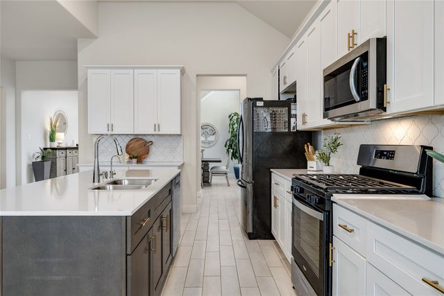 704 Fencerow Trail, Weston, TX 75009