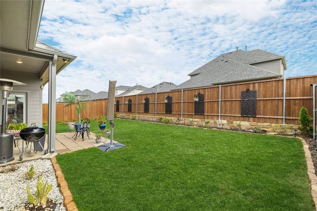704 Fencerow Trail, Weston, TX 75009