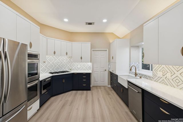 10 Rogers Wood, San Antonio, TX 78248