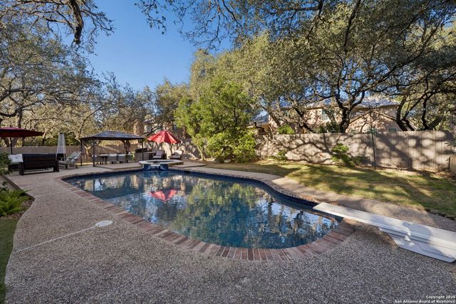 10 Rogers Wood, San Antonio, TX 78248