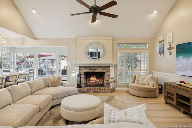 10 Rogers Wood, San Antonio, TX 78248