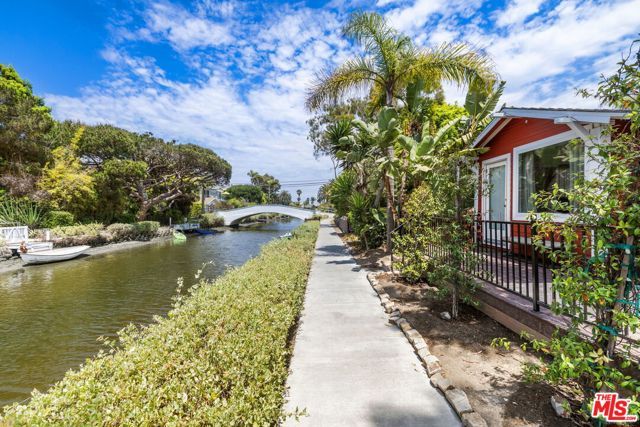 232 Howland Canal, Venice (los Angeles), CA 90291
