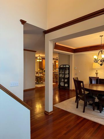 340 S Owasso Boulevard W, Roseville, MN 55113