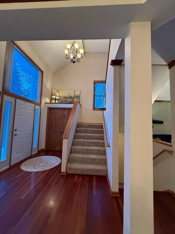 340 S Owasso Boulevard W, Roseville, MN 55113