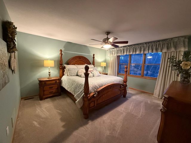 340 S Owasso Boulevard W, Roseville, MN 55113