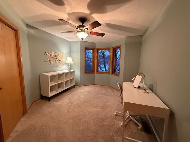 340 S Owasso Boulevard W, Roseville, MN 55113