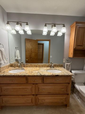 340 S Owasso Boulevard W, Roseville, MN 55113