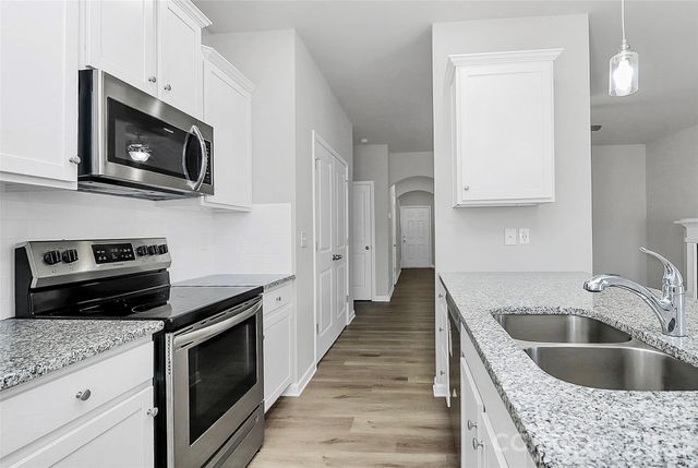 7113 Somerford Road, Charlotte, NC 28215