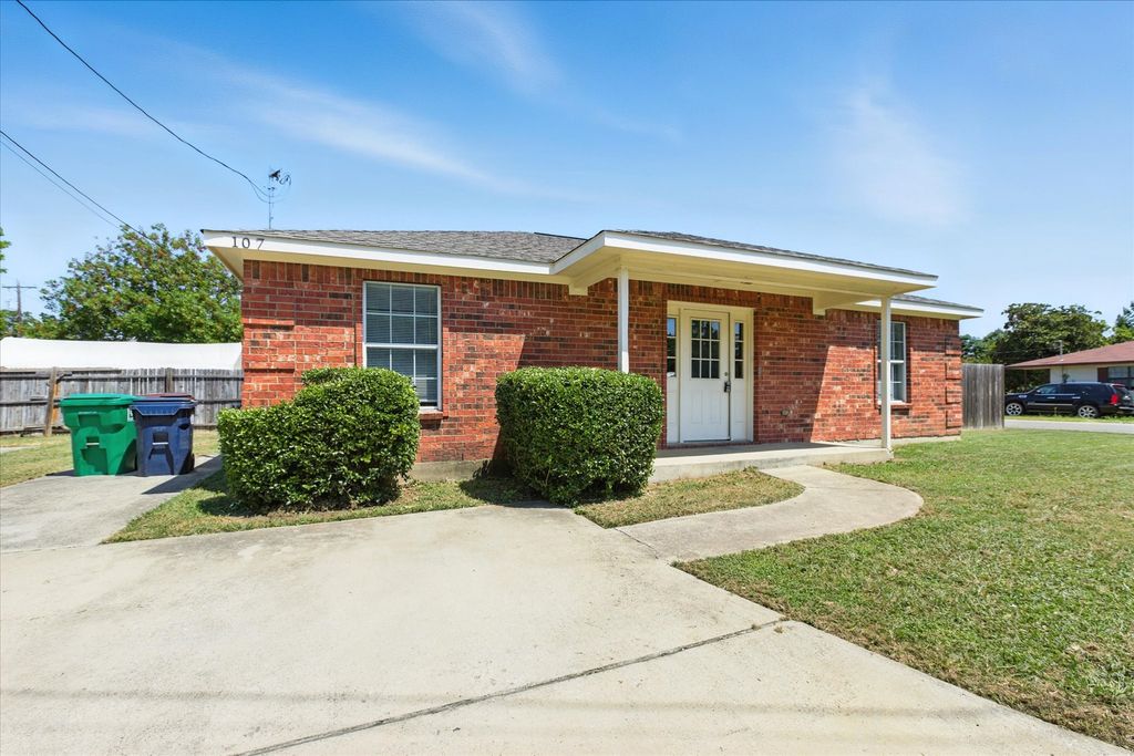 107 S Crawford Street, Denton, TX 76205