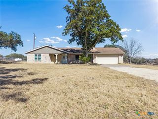2892 W FM 884, Yorktown, TX 78164