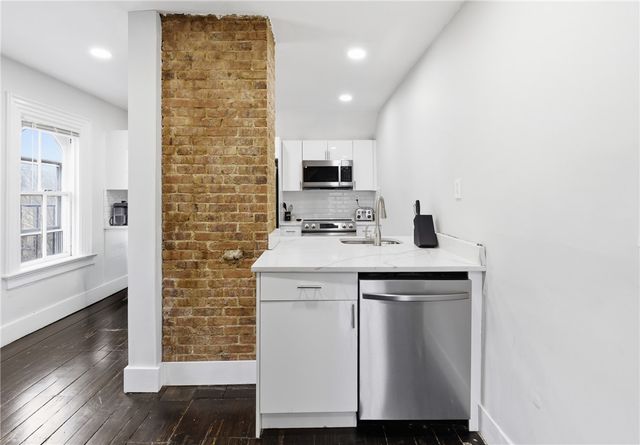 40 Sycamore Street, Providence, RI 02909