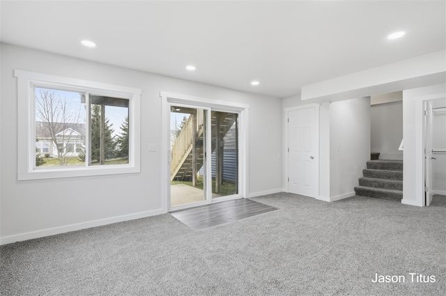 6478 Avalon Drive, Caledonia, MI 49316