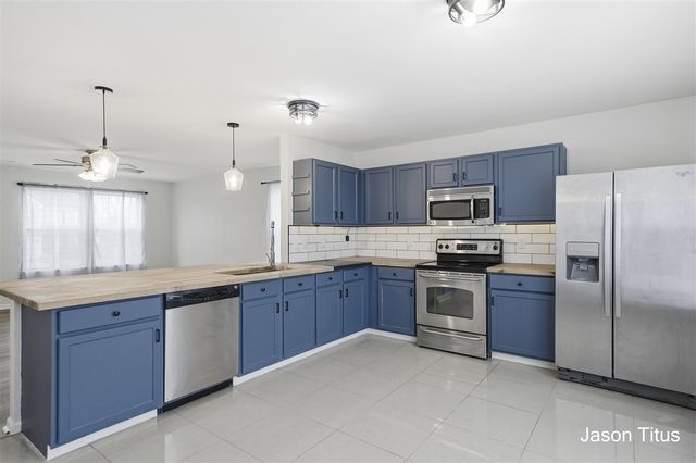 6478 Avalon Drive, Caledonia, MI 49316