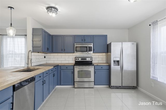 6478 Avalon Drive, Caledonia, MI 49316