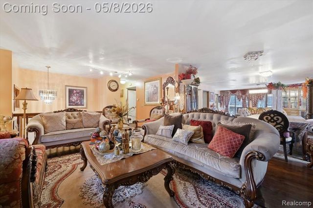 21428 Lundy Drive, Farmington Hills, MI 48336