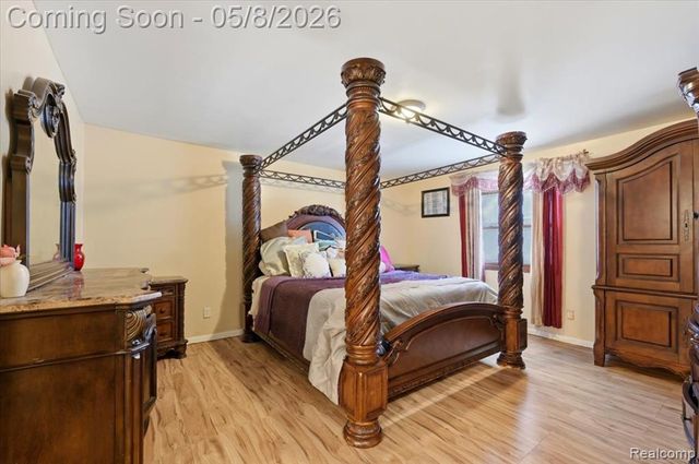 21428 Lundy Drive, Farmington Hills, MI 48336