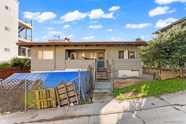 2774 E Broadway, San Diego, CA 92102