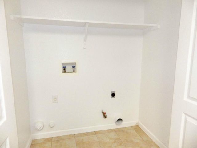 11901 Swearingen DR 104, Austin, TX 78758