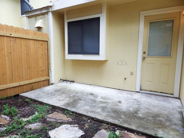 11901 Swearingen DR 104, Austin, TX 78758