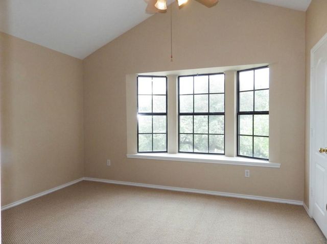 11901 Swearingen DR 104, Austin, TX 78758