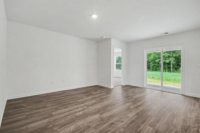83 Vintage Way, Tabor City, NC 28463