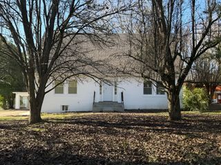 103 Springer Dr, Lawrenceburg, TN 38464