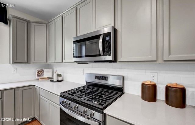 16802 Asher Ct, Louisville, KY 40245