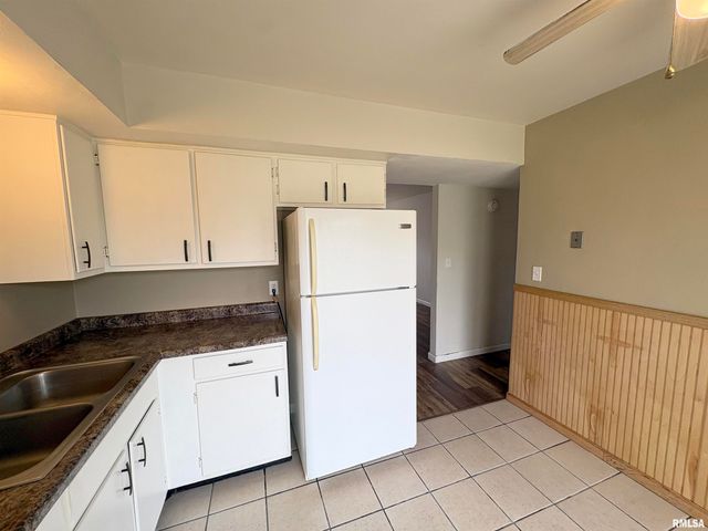 3623 N Sterling Ave Apt A1, Peoria, IL 61604