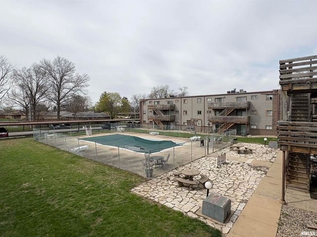 3623 N Sterling Ave Apt A1, Peoria, IL 61604