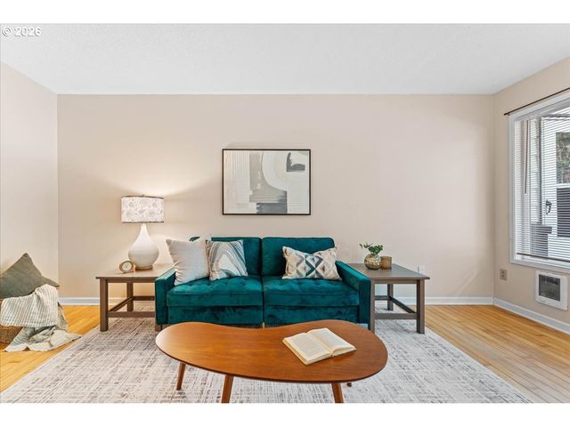 3216 Sw 11TH Ave, Portland, OR 97239