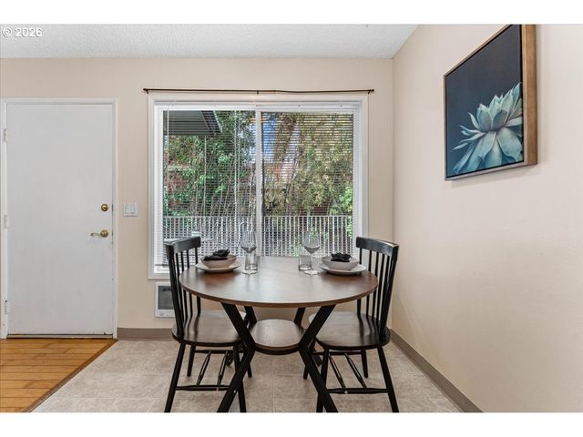 3216 Sw 11TH Ave, Portland, OR 97239