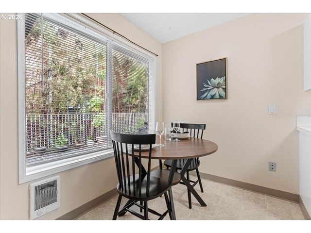 3216 Sw 11TH Ave, Portland, OR 97239