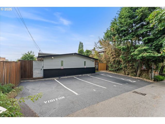 3216 Sw 11TH Ave, Portland, OR 97239