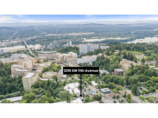 3216 Sw 11TH Ave, Portland, OR 97239