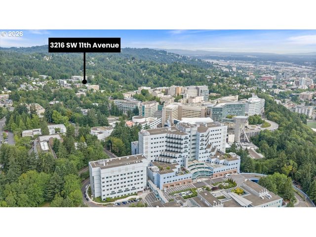 3216 Sw 11TH Ave, Portland, OR 97239